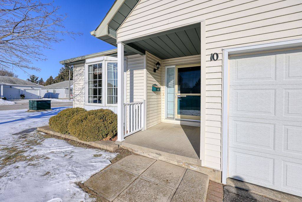 Tillsonburg, ON N4G 5T3,10 Armstrong DR