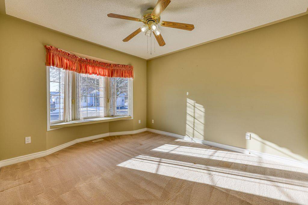 Tillsonburg, ON N4G 5T3,10 Armstrong DR