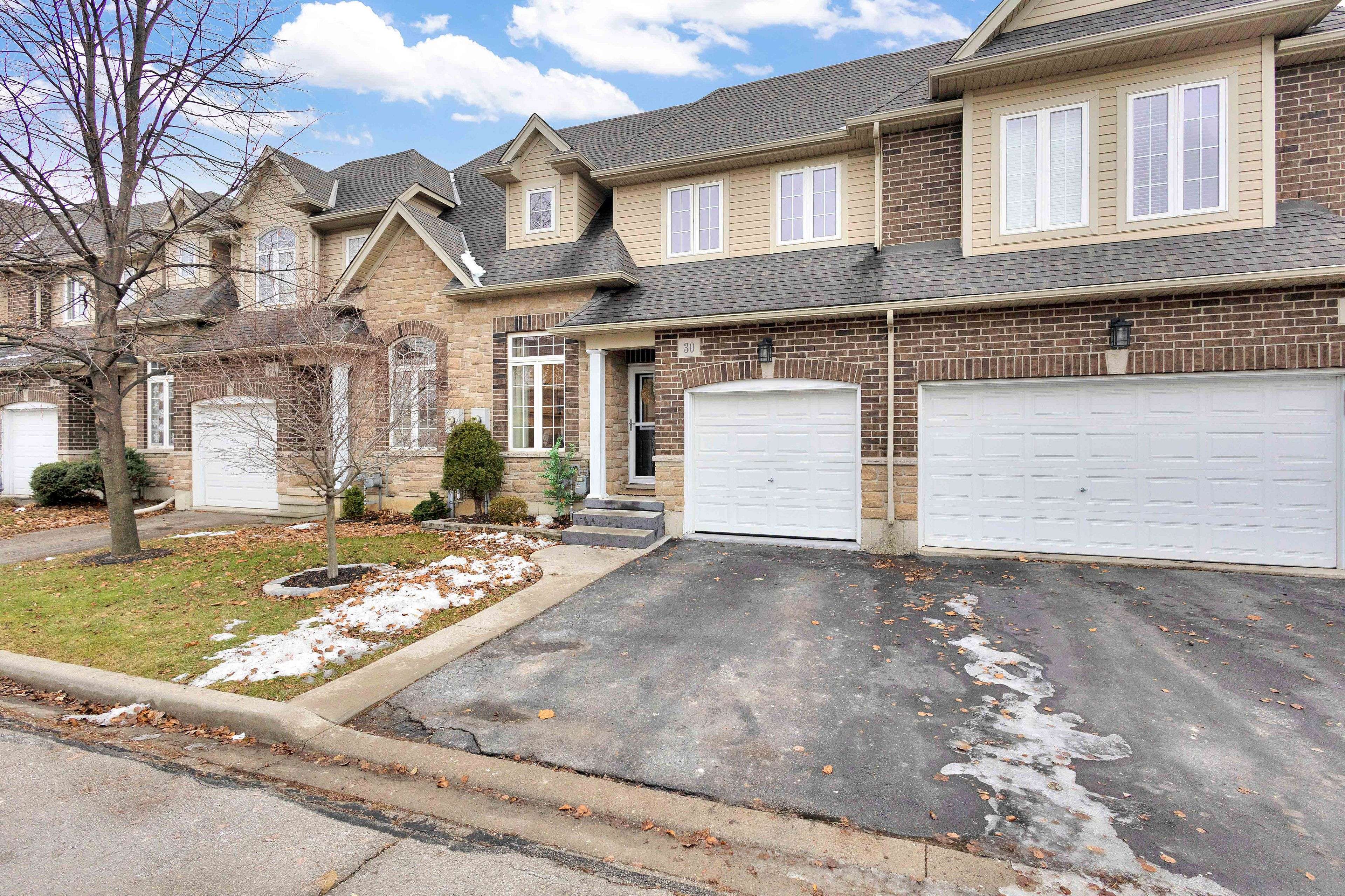 Hamilton, ON L9B 0C6,6 Atessa DR #30