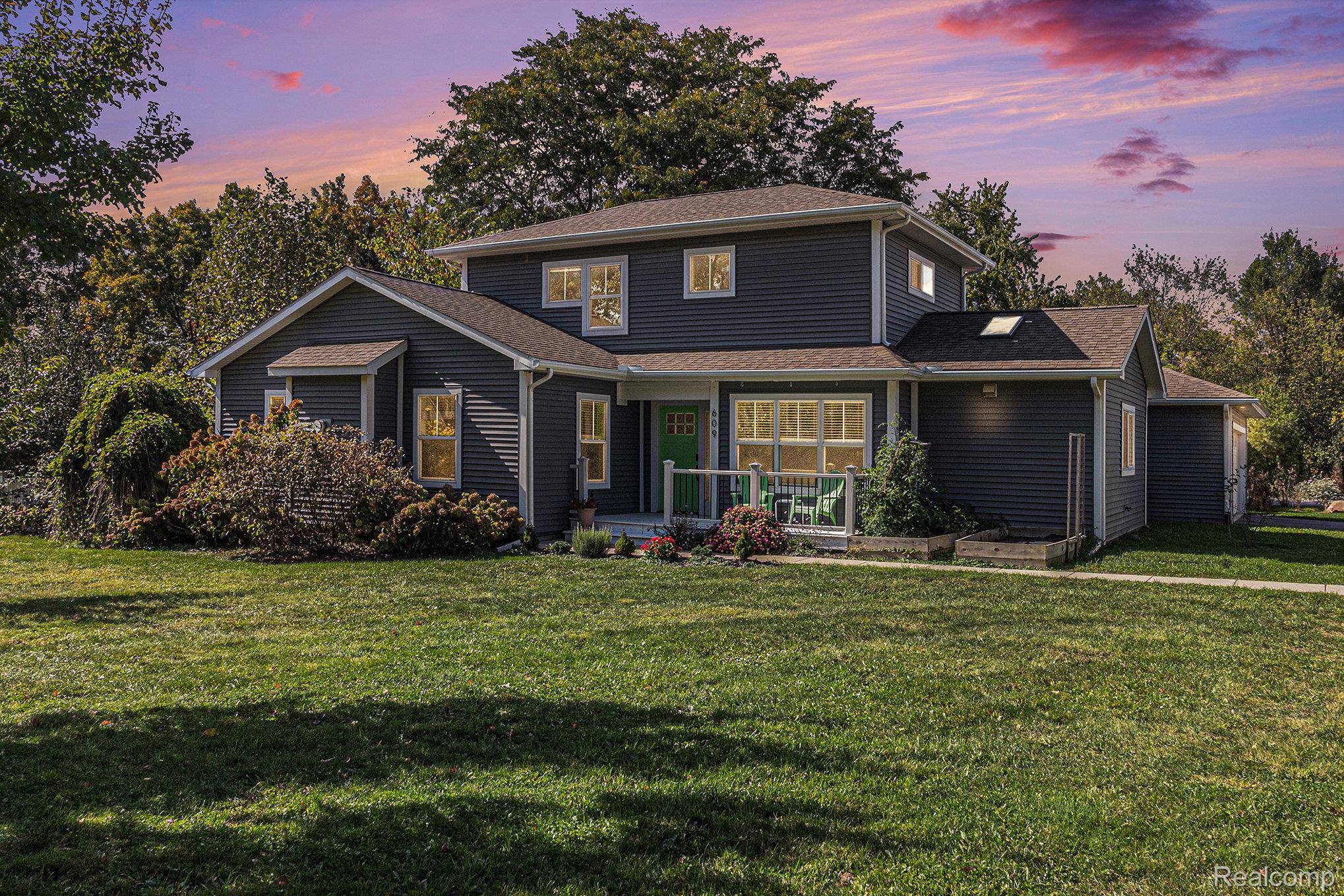 Ann Arbor, MI 48103,609 Ironwood DR