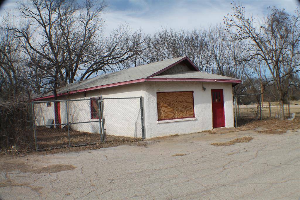 Brownwood, TX 76801,709 W Commerce