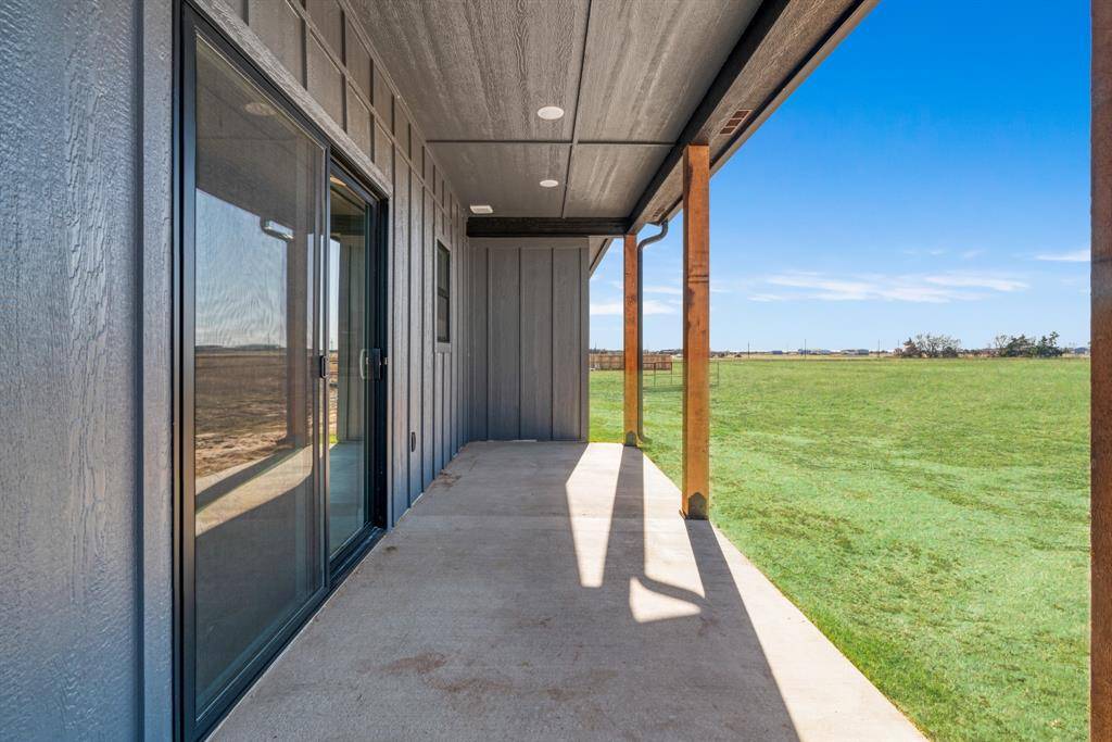 Sumner, TX 75486,213 Private Road 33083