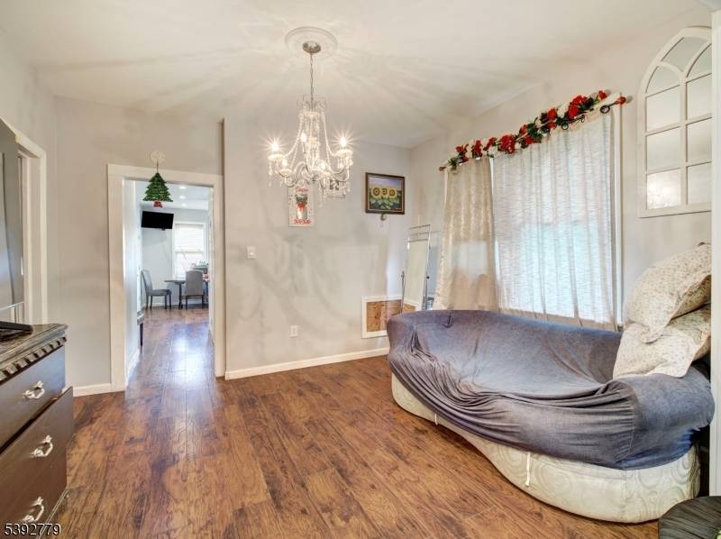 East Orange City, NJ 07018,95 Crawford St