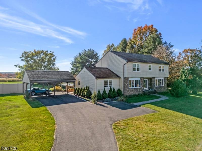 East Amwell Twp., NJ 08551,90 Old York Rd