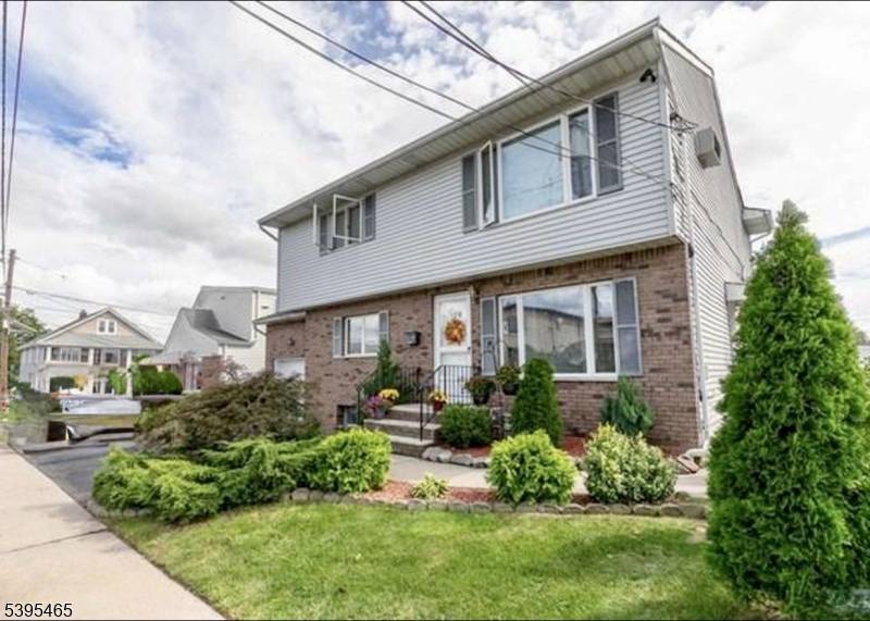 Elmwood Park Boro, NJ 07407,128 Lee St #1