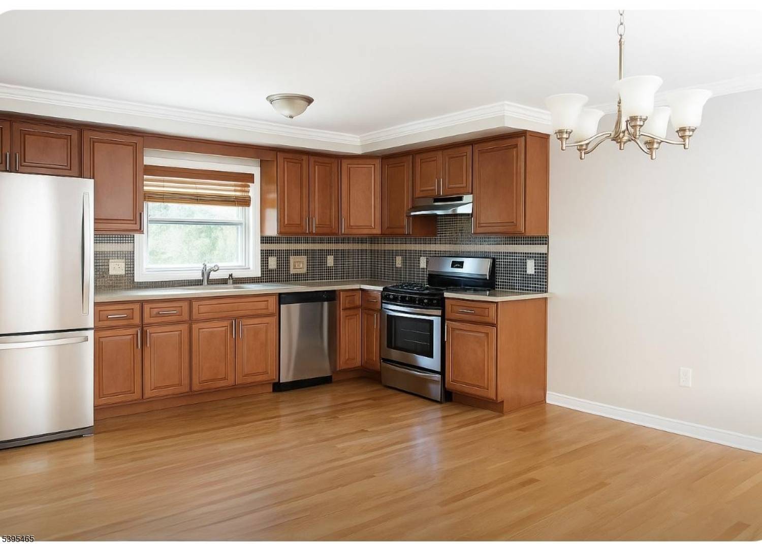 Elmwood Park Boro, NJ 07407,128 Lee St #1