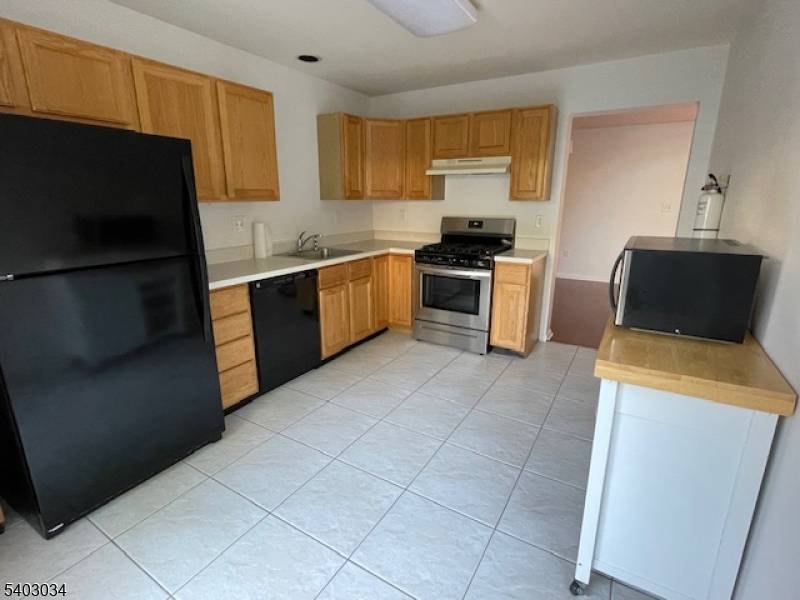 Bernards Twp., NJ 07920,33 Dorchester Dr