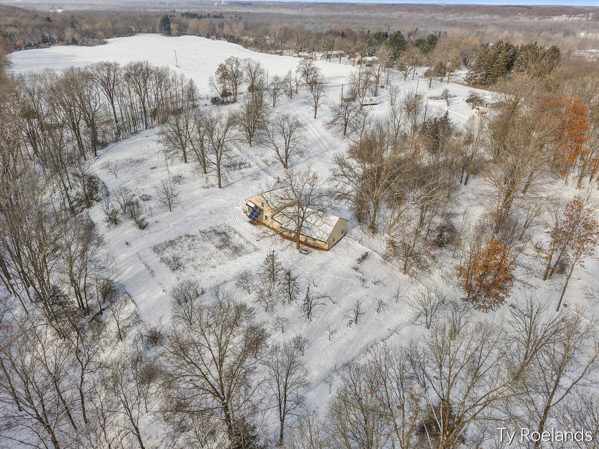 Lyons, MI 48851,1067 Somers RD