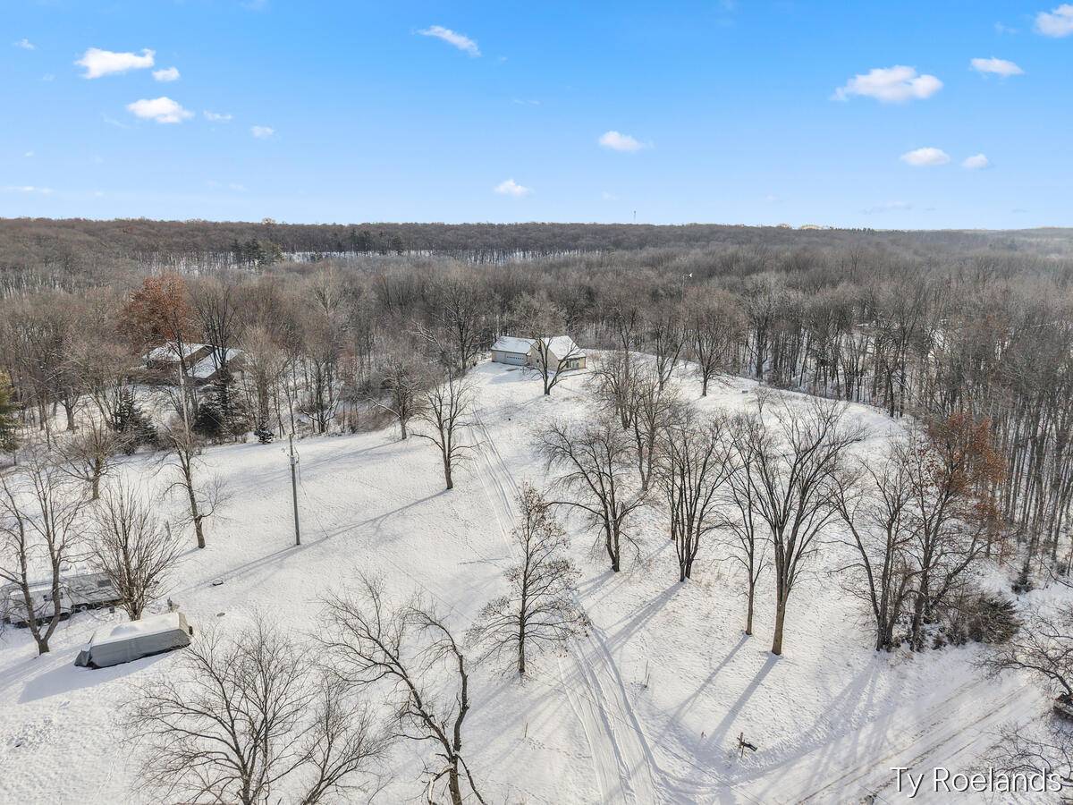 Lyons, MI 48851,1067 Somers RD