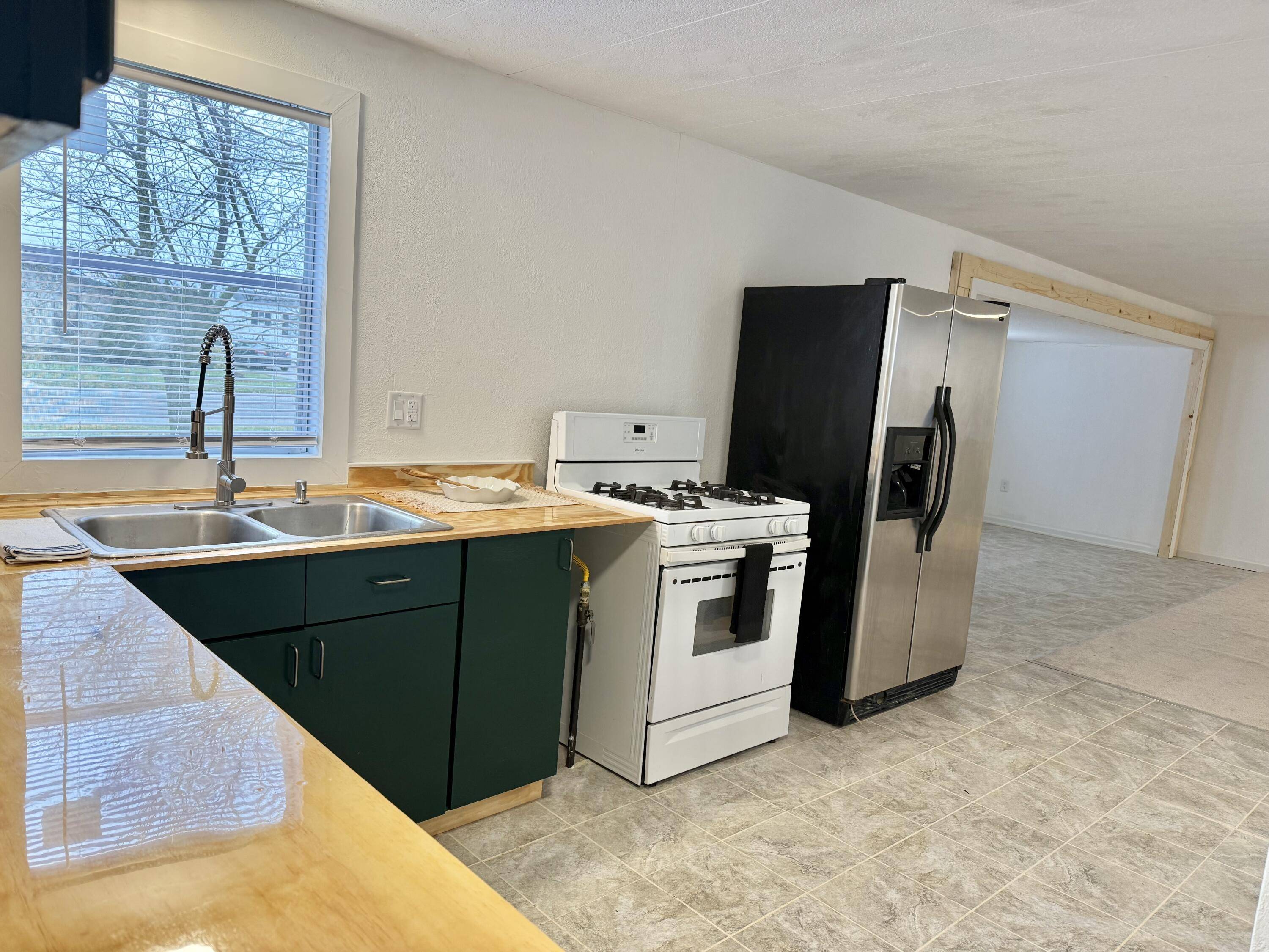 Stevensville, MI 49127,604 W John Beers RD #2L