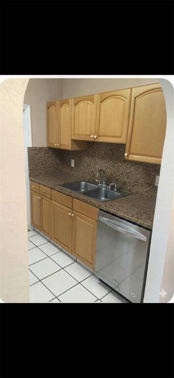 Hollywood, FL 33020,1921 Buchanan St