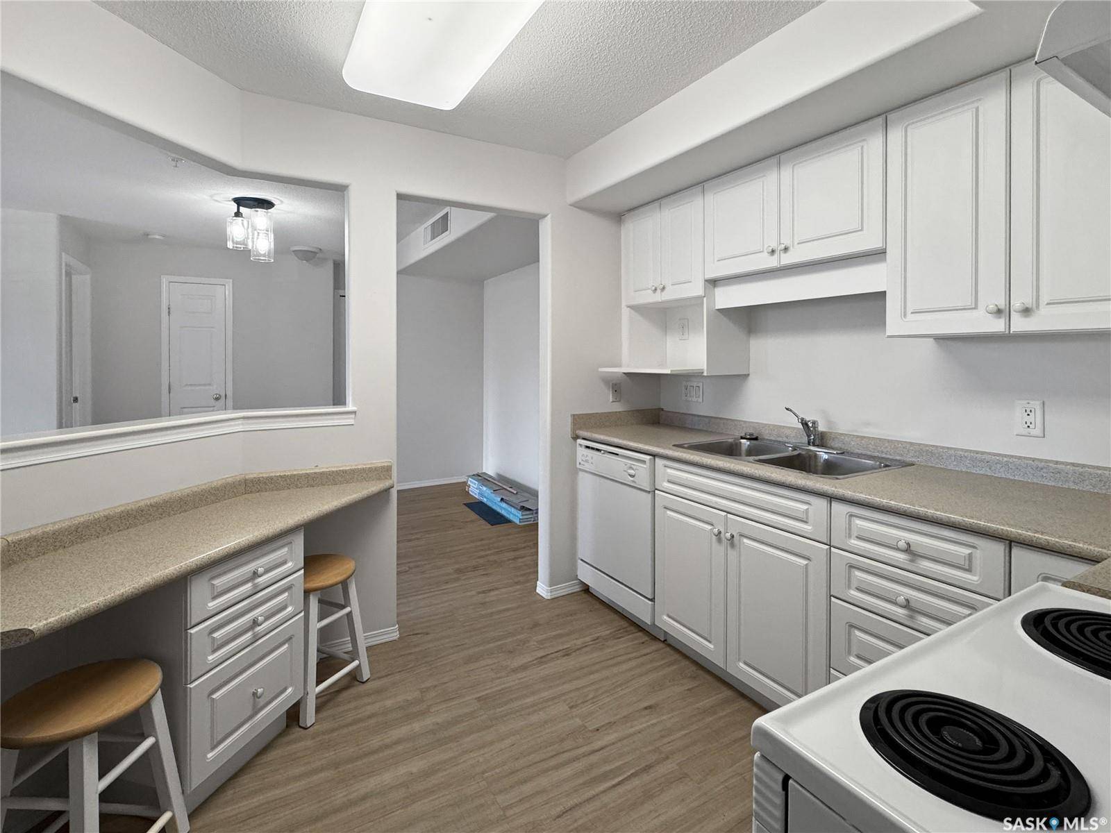 North Battleford, SK S9A 1K6,1152 103rd STREET #205