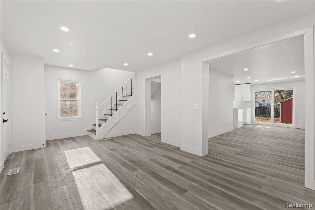 Madison Heights, MI 48071,26059 Brush ST