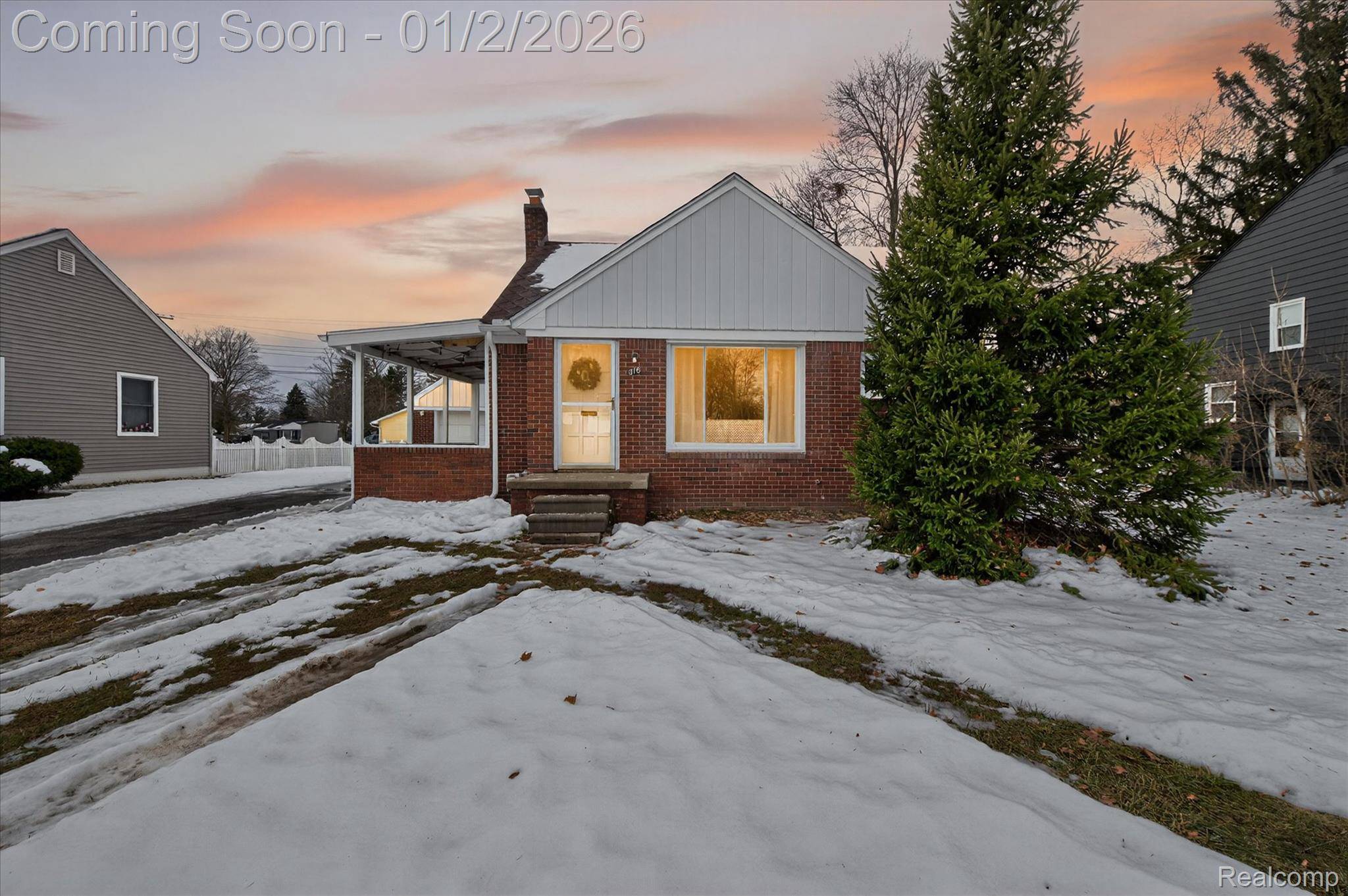 Howell, MI 48843,316 Isbell ST