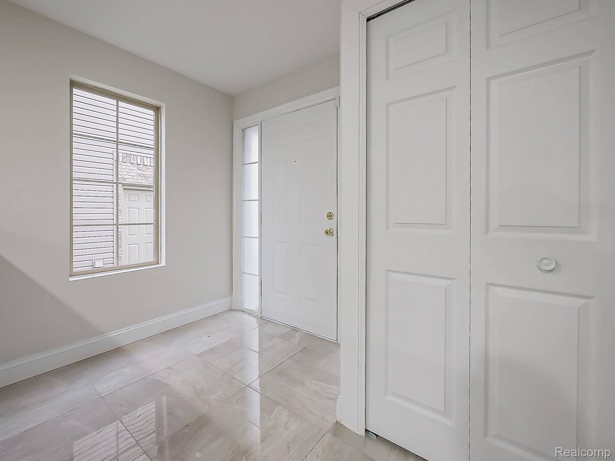 Hazel Park, MI 48030,1730 E Woodruff AVE