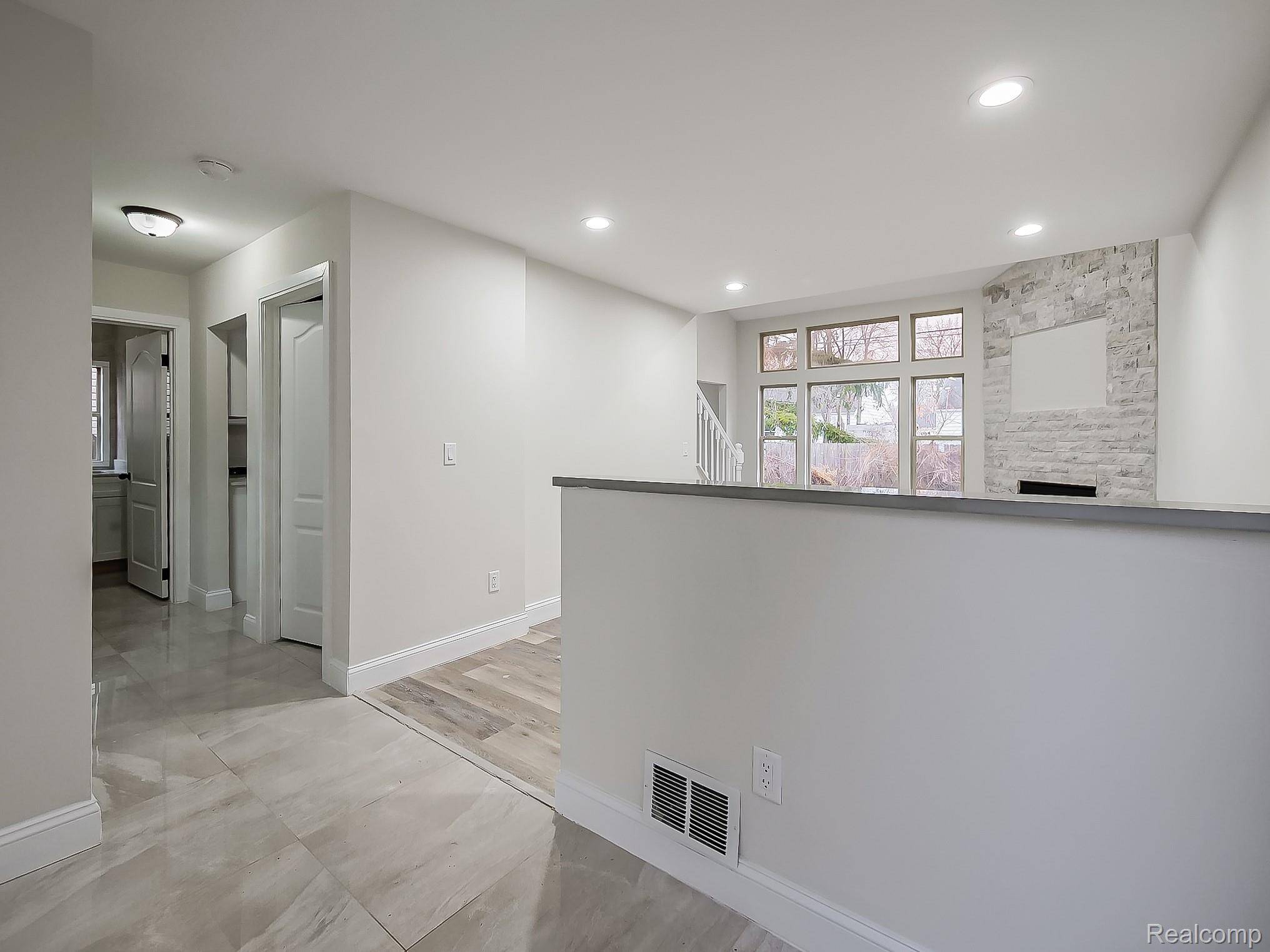 Hazel Park, MI 48030,1730 E Woodruff AVE