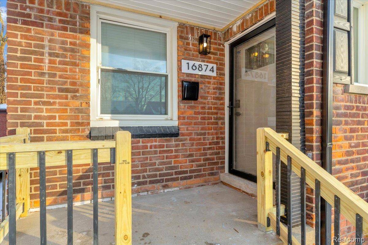 Detroit, MI 48235,16874 Coyle ST