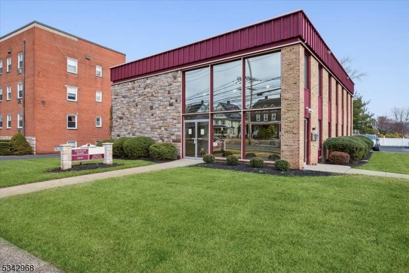 1 Eastern Ave, Somerville Boro, NJ 08876