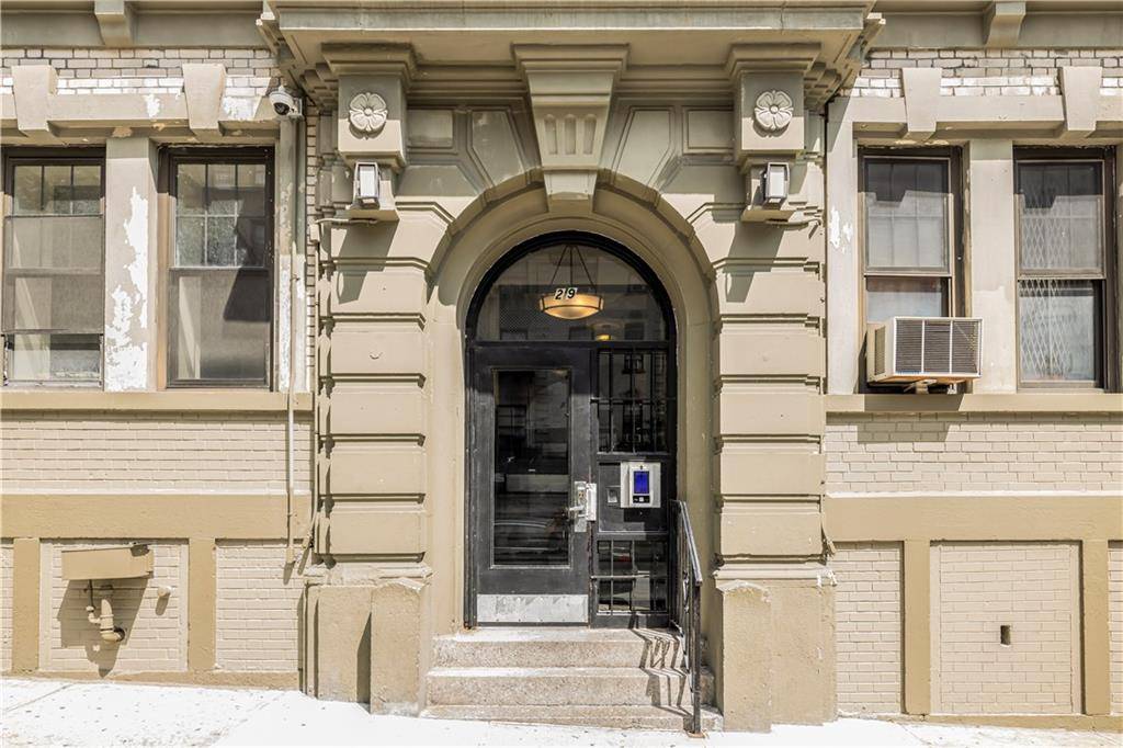 New York, NY 10027,29 Convent AVE #24