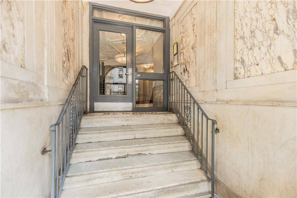 New York, NY 10027,29 Convent AVE #24