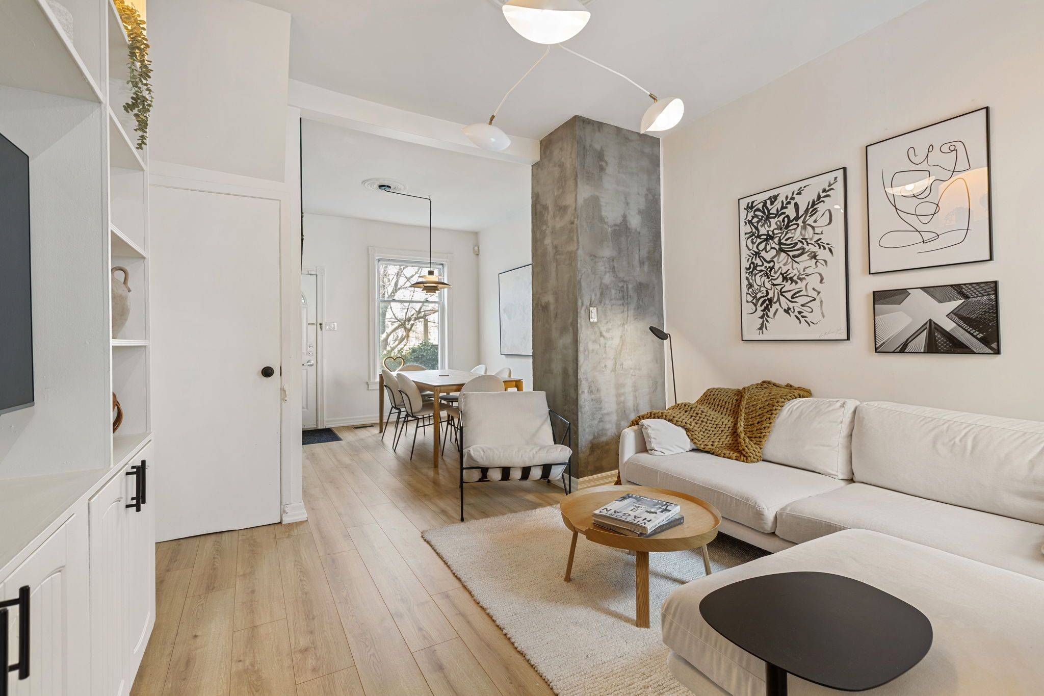 Toronto E01, ON M4M 2B3,21 Blackburn ST