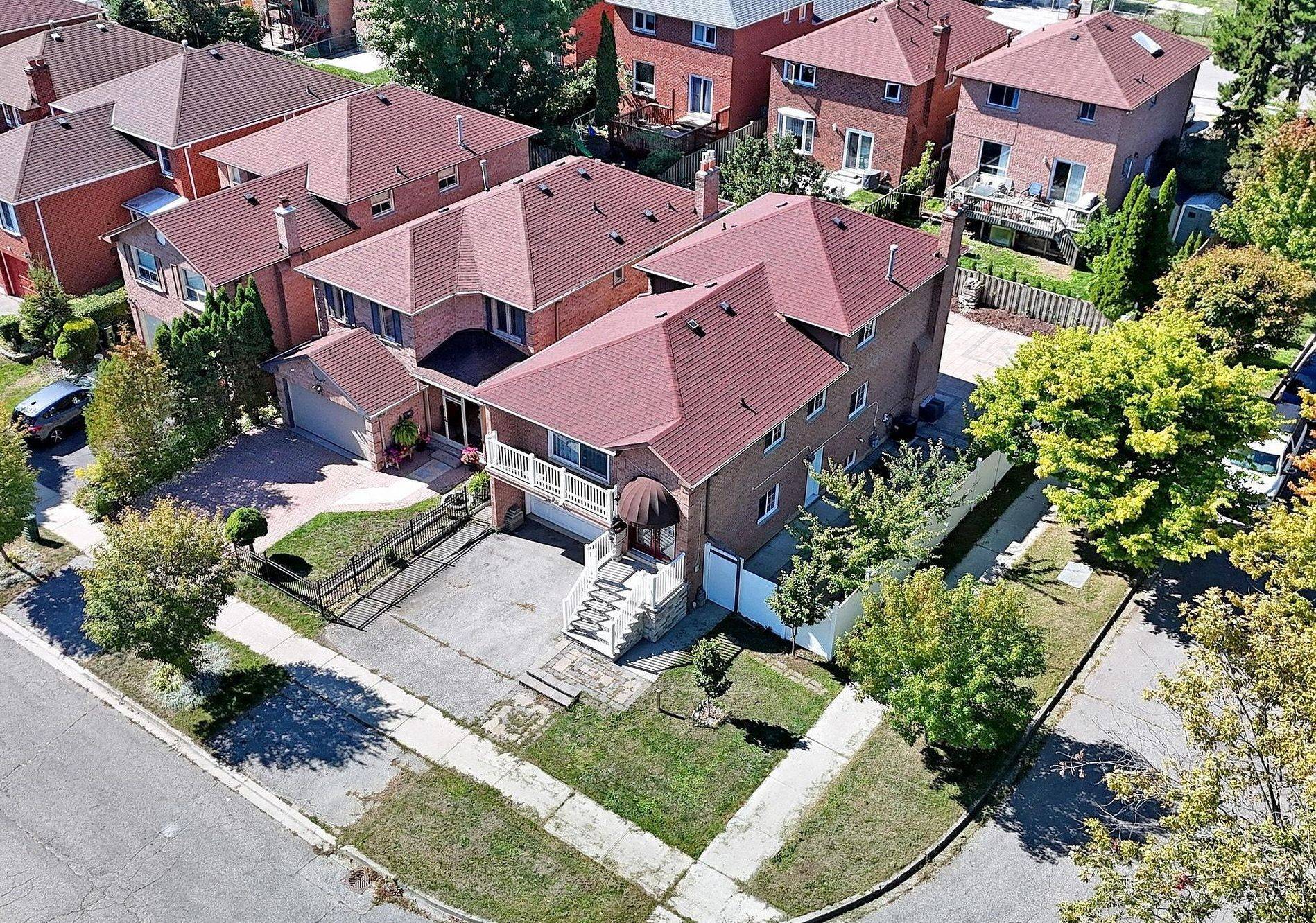 Toronto E10, ON M1E 5A1,54 Emcarr DR #MAIN