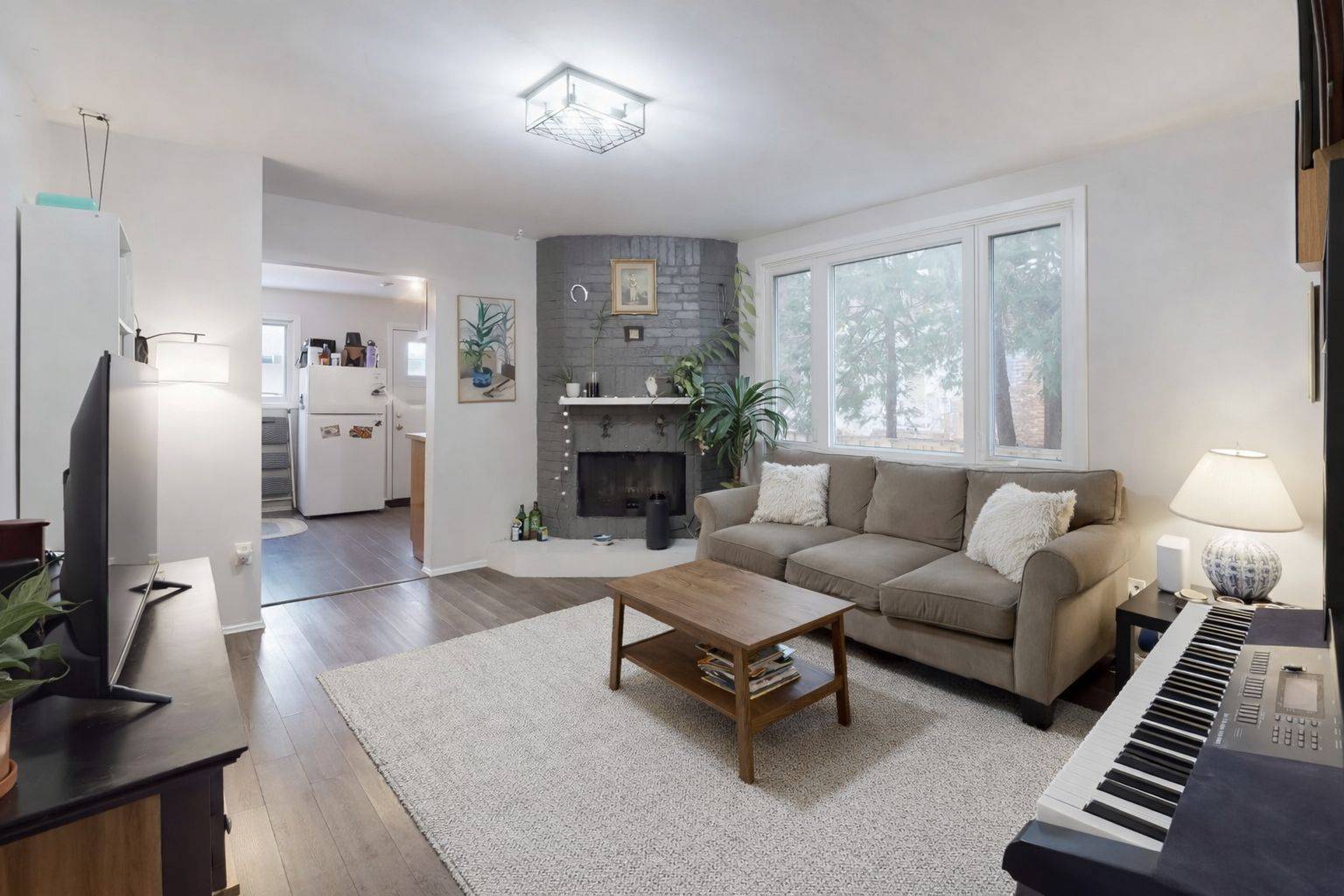 Toronto E01, ON M4K 2Z2,117 Hampton AVE #Main