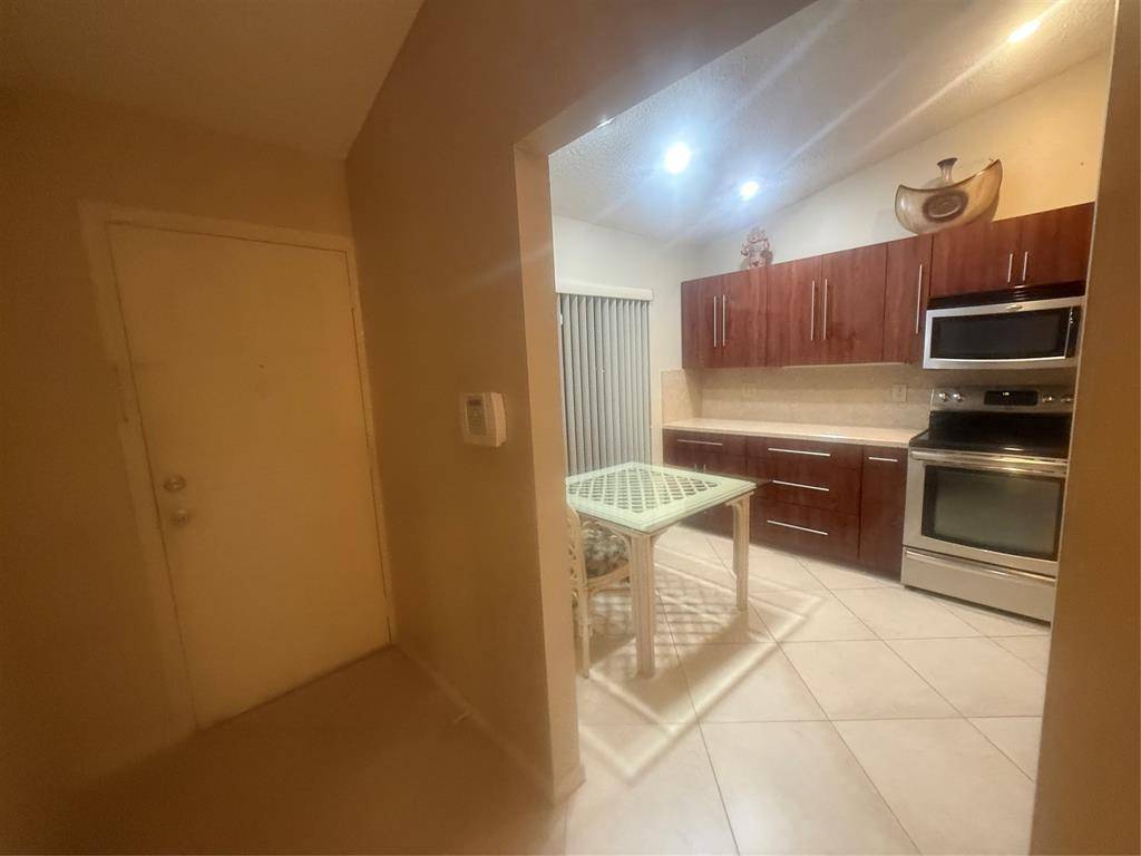 Coconut Creek, FL 33066,3346 Carambola Cir S #2507