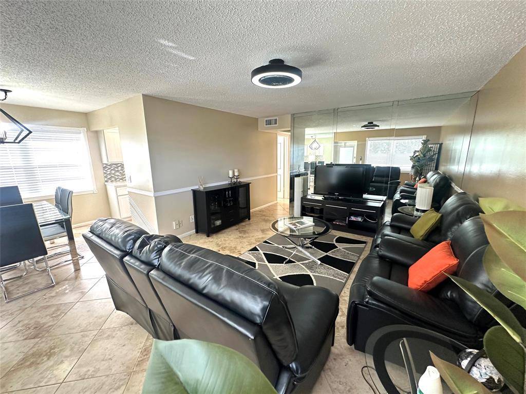 Deerfield Beach, FL 33442,13 Lyndhurst A #13