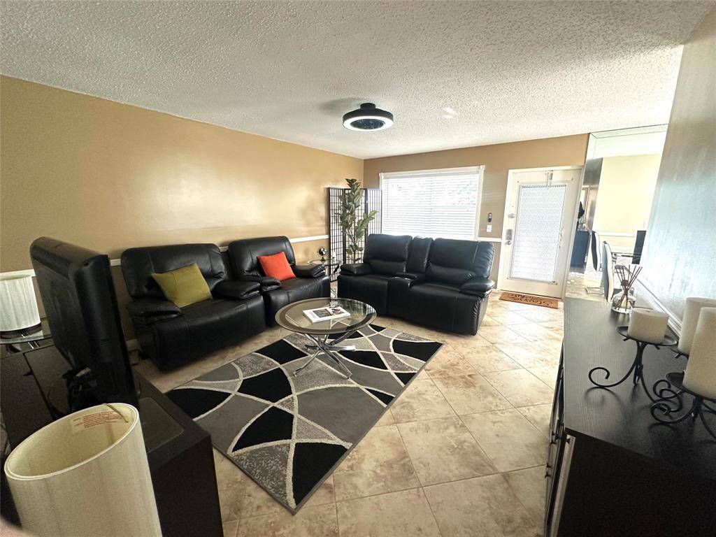 Deerfield Beach, FL 33442,13 Lyndhurst A #13