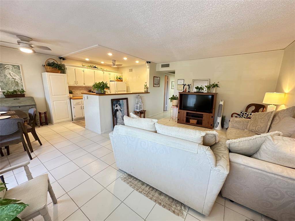 Deerfield Beach, FL 33442,214 Prescott K #214