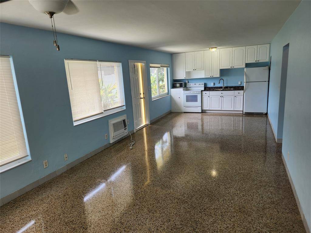 Pompano Beach, FL 33060,35 NE 20TH AVE