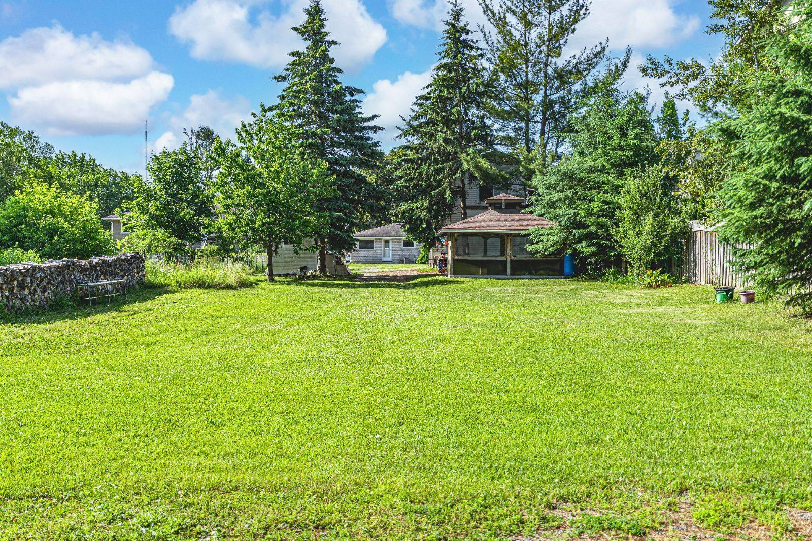 Barrie, ON L4N 3V2,223 Phillips ST