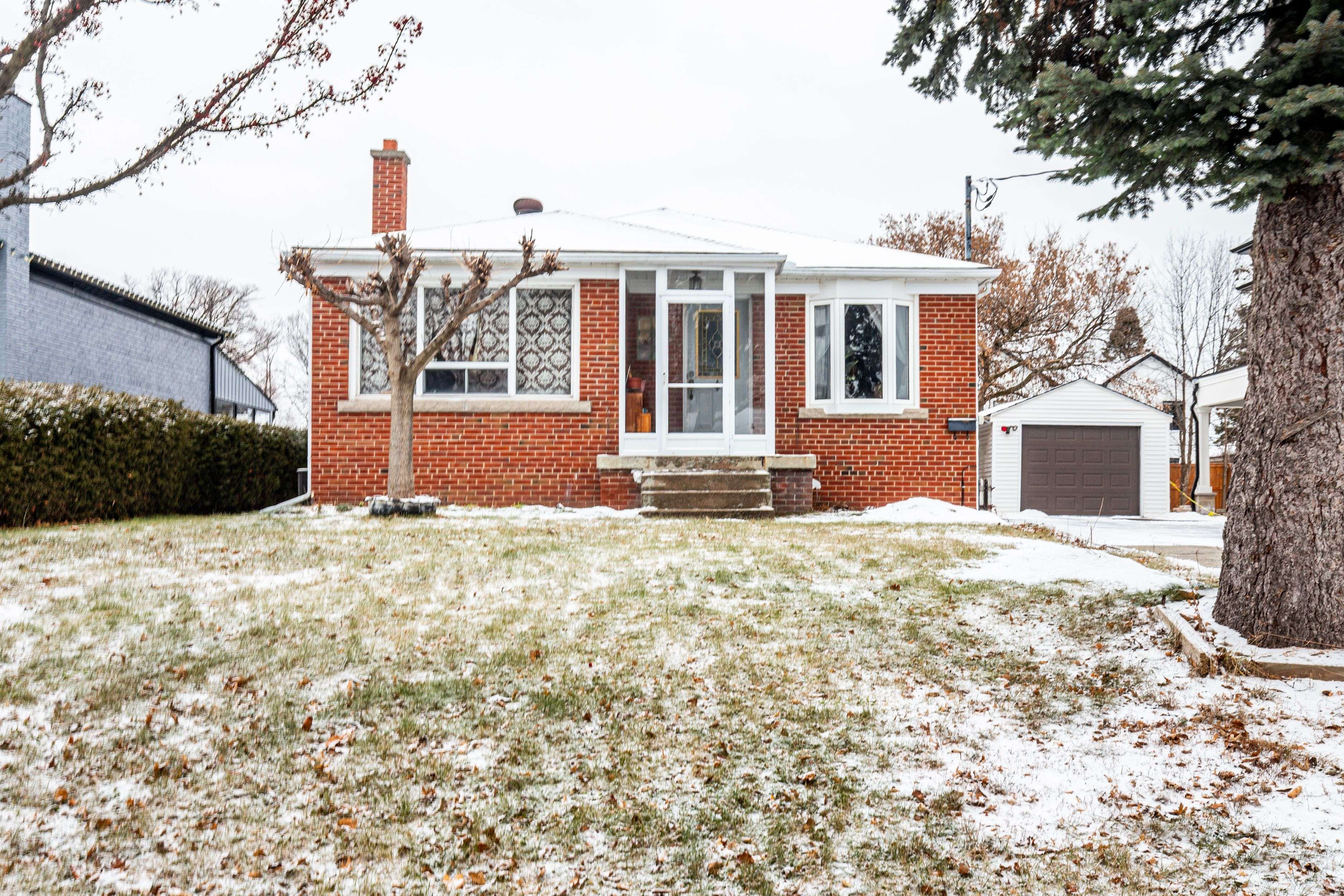 Oakville, ON L6K 2N3,257 Woodale AVE