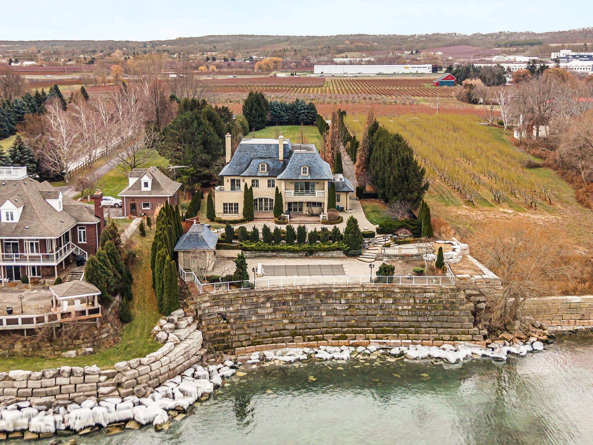 Lincoln, ON L3J 1R1,5545 Blezard DR