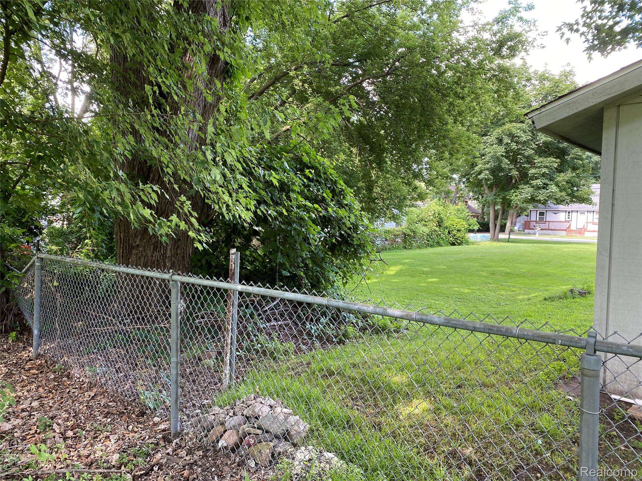 Keego Harbor, MI 48320,2428 Willow Beach ST