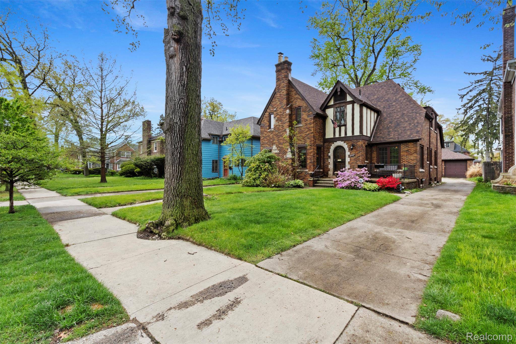 Detroit, MI 48221,18925 Birchcrest DR