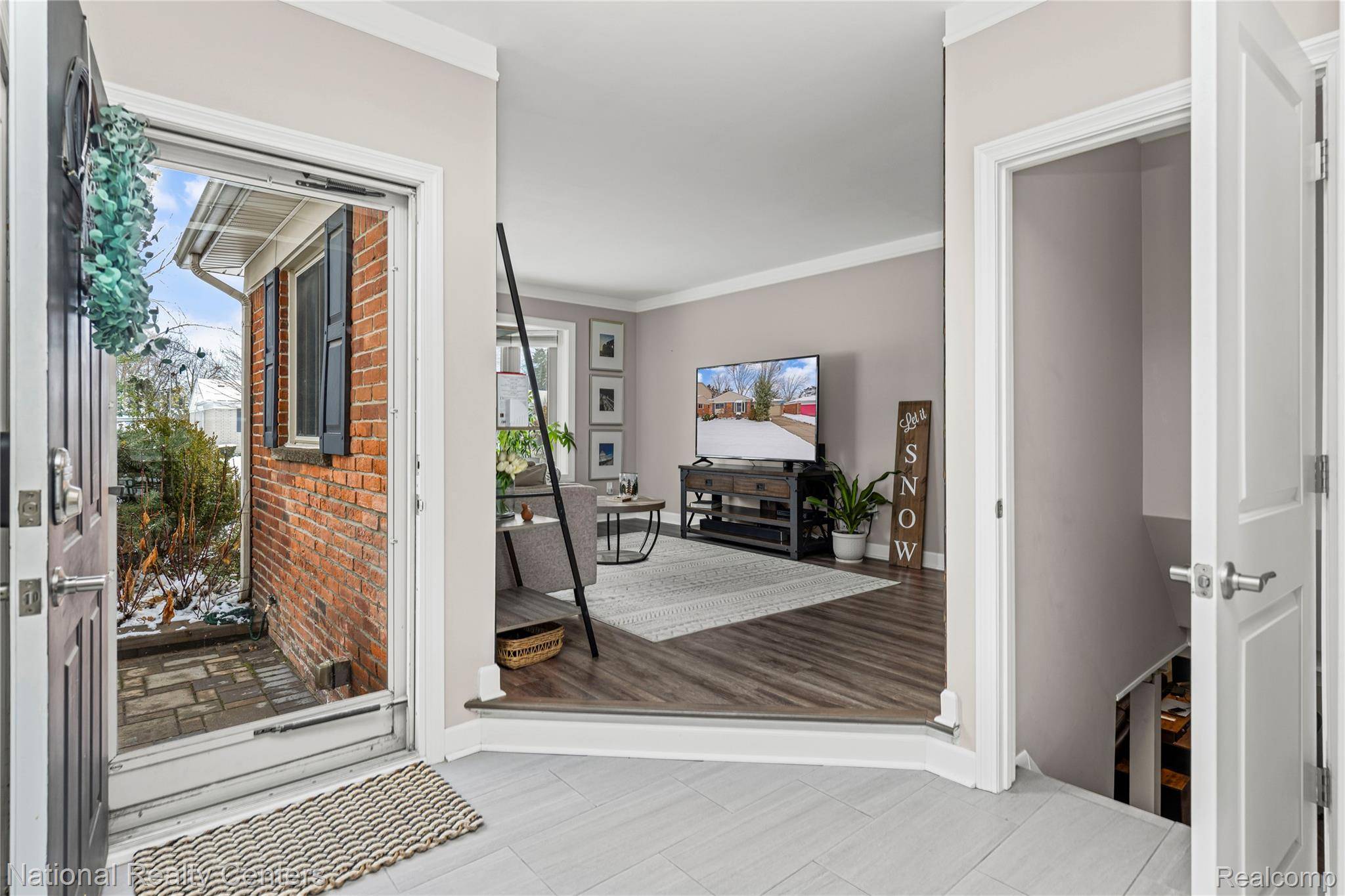 Livonia, MI 48154,38882 Ross ST