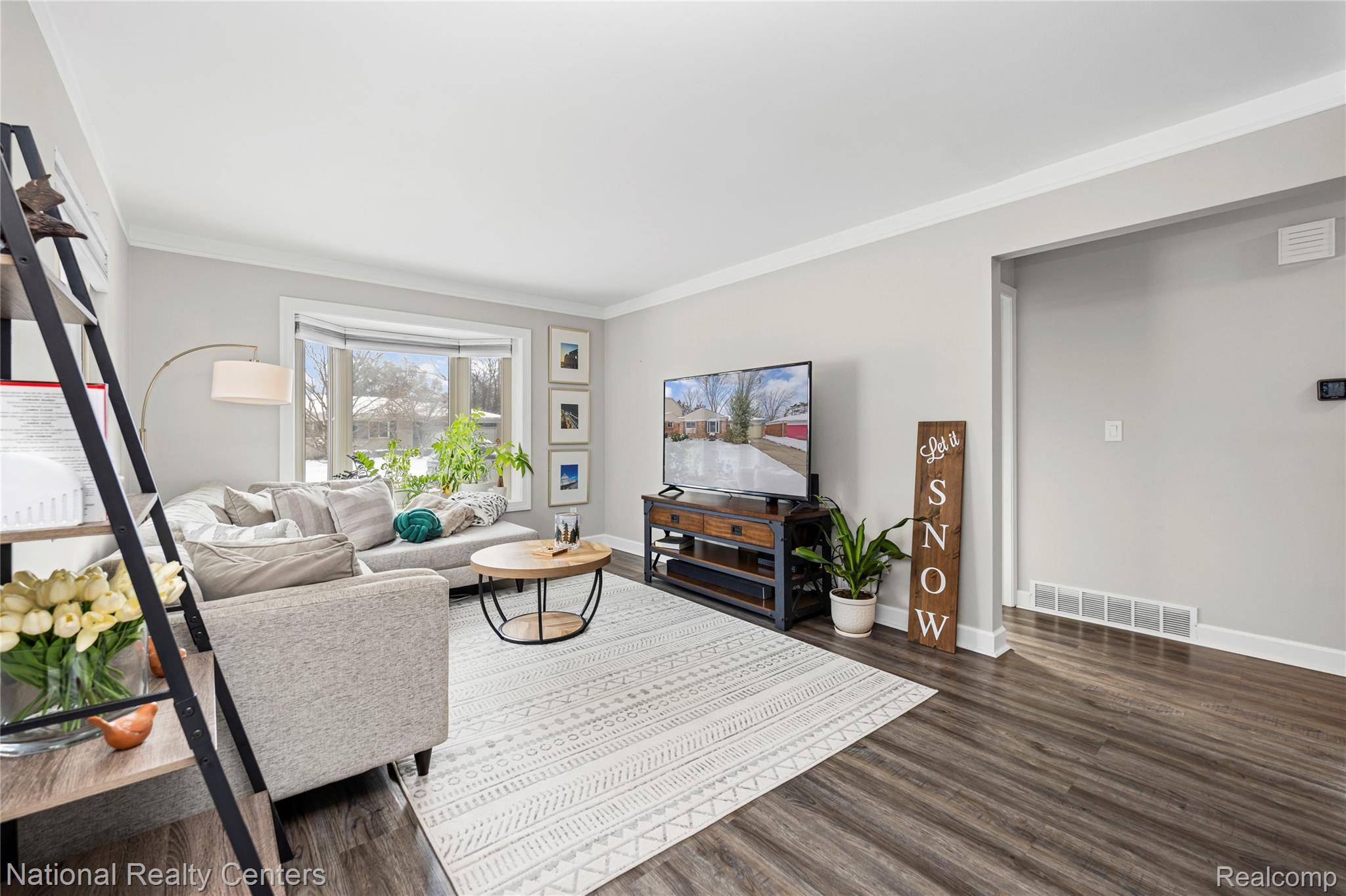 Livonia, MI 48154,38882 Ross ST