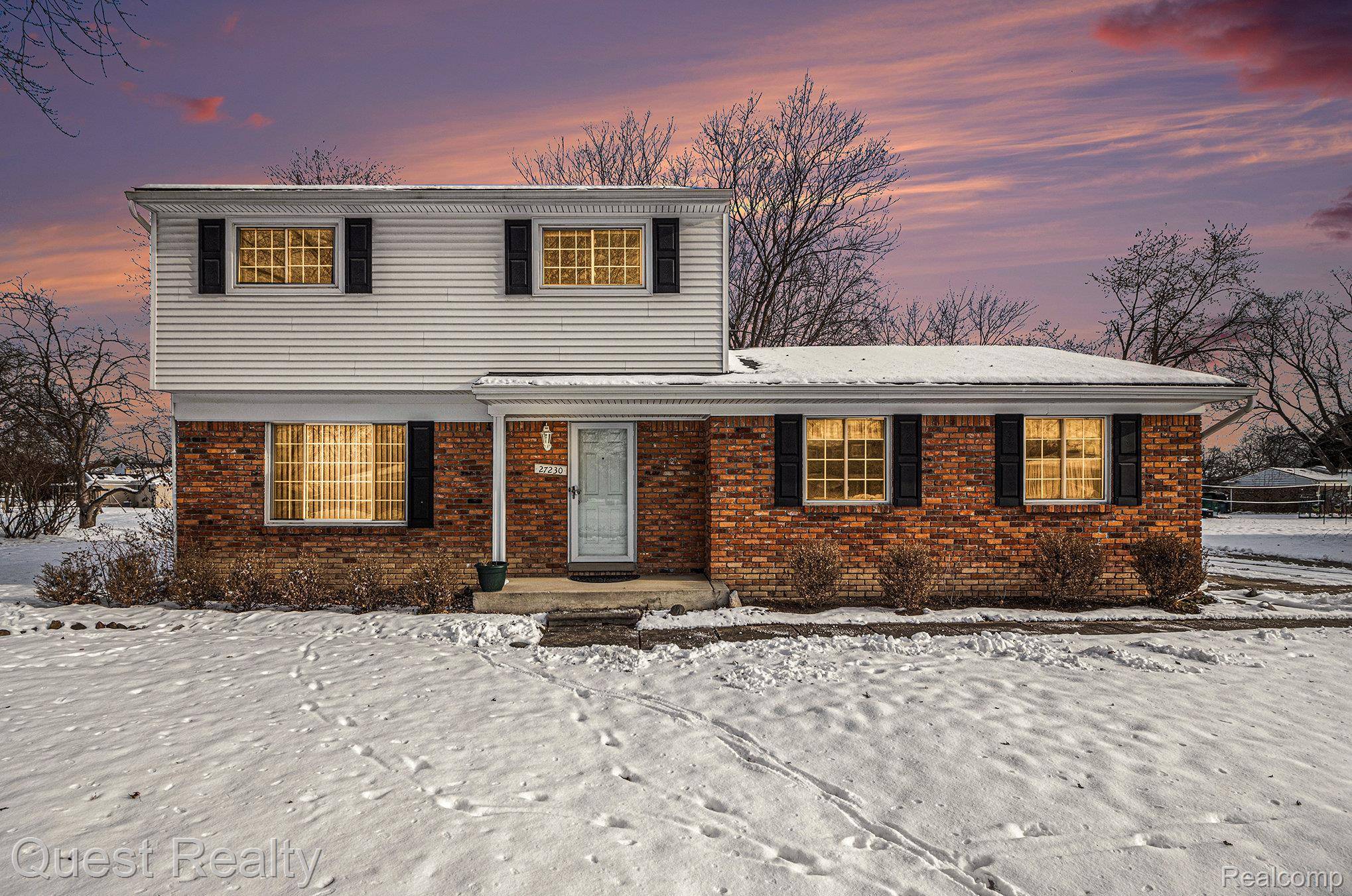 Farmington Hills, MI 48334,27230 Hystone DR