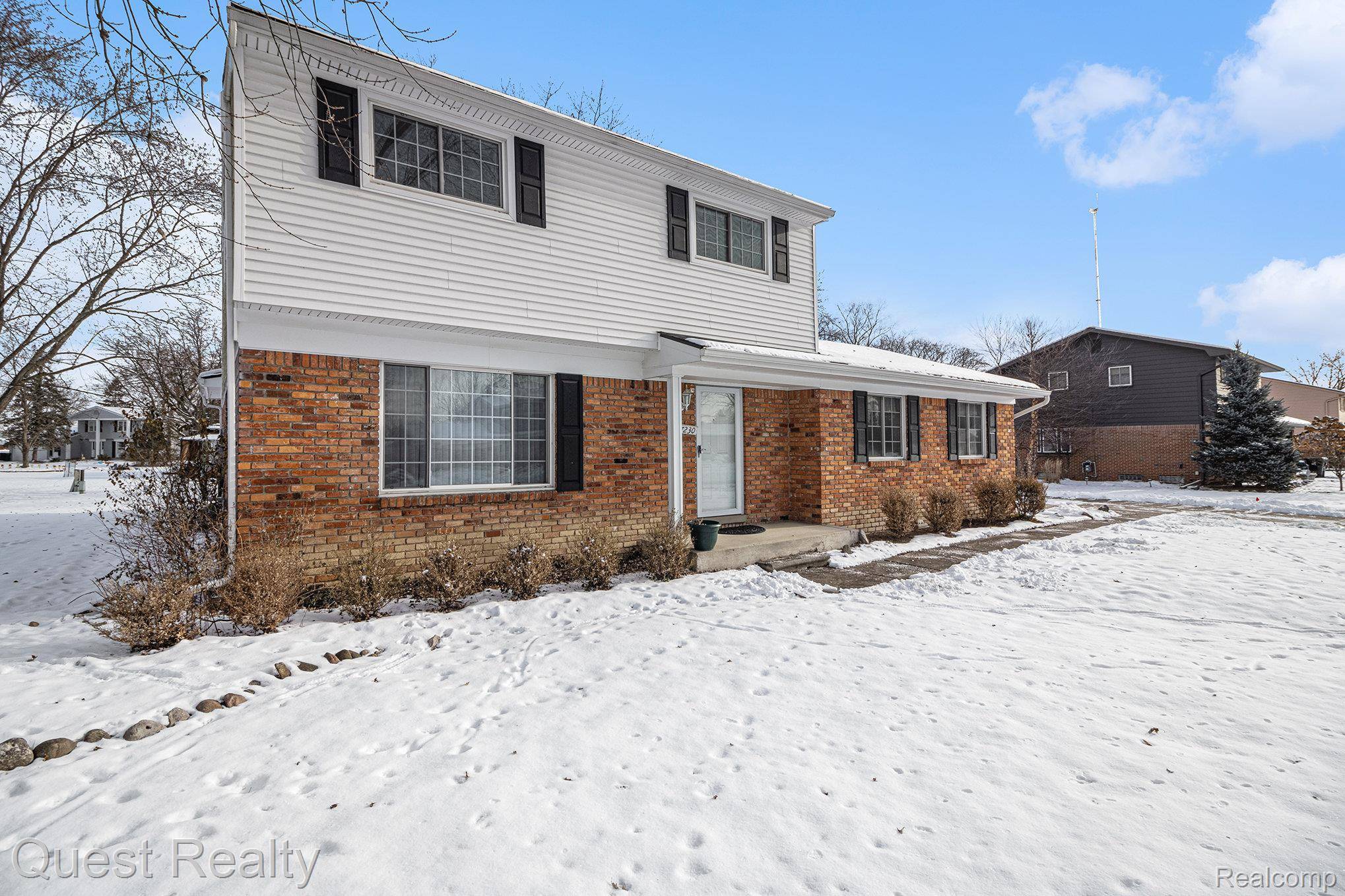 Farmington Hills, MI 48334,27230 Hystone DR