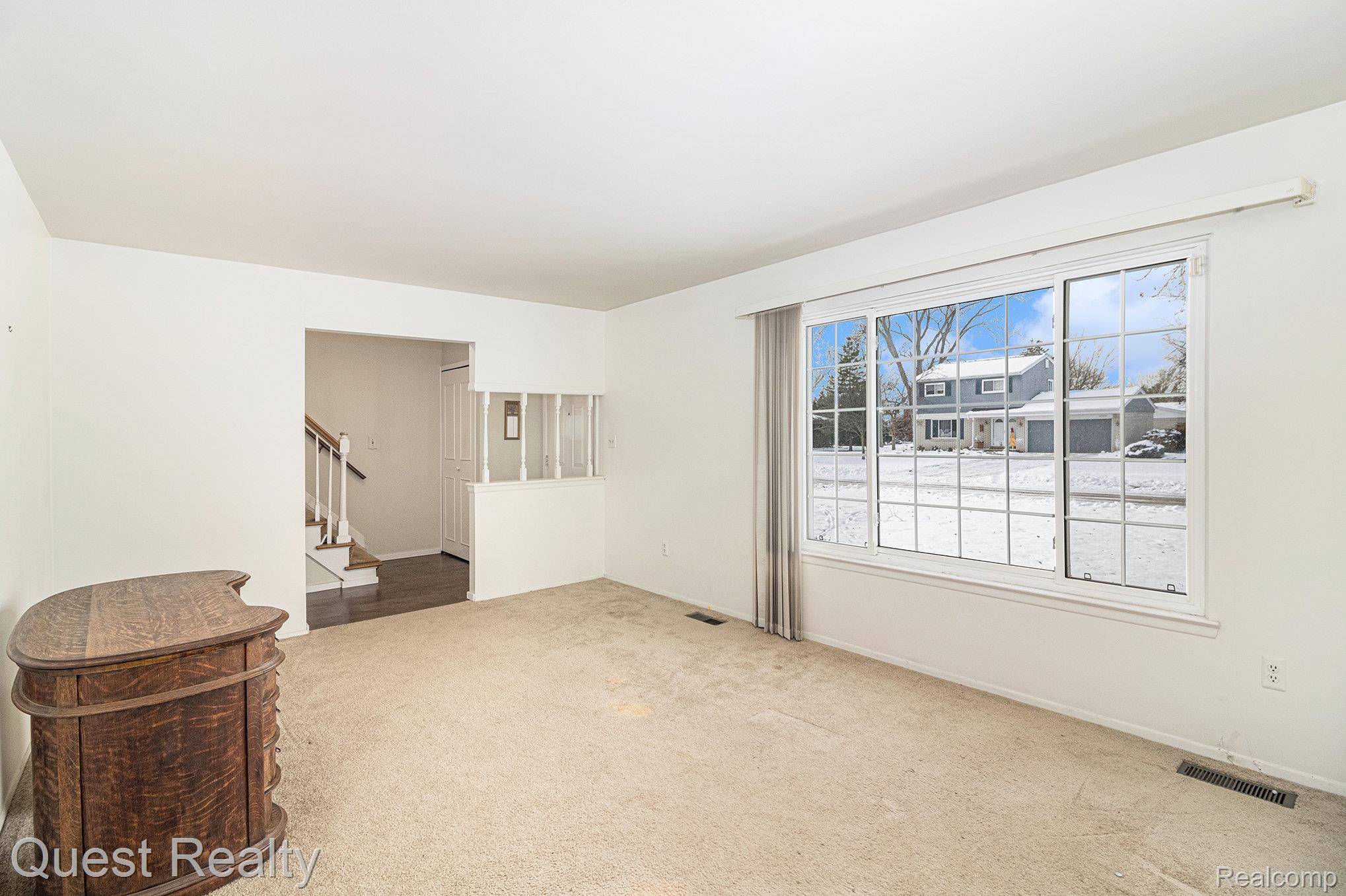 Farmington Hills, MI 48334,27230 Hystone DR