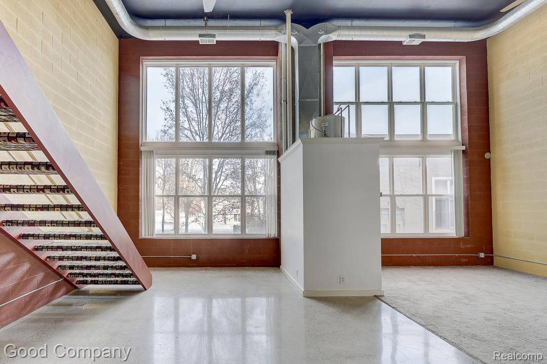 Mt. Clemens, MI 48043,98 N Gratiot AVE