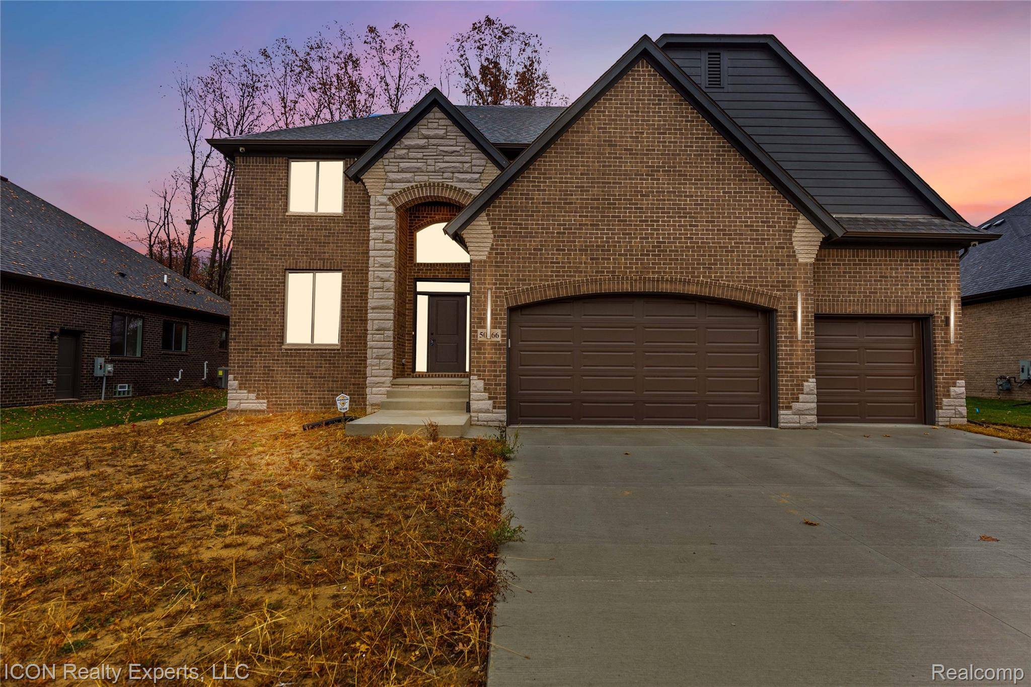 Macomb, MI 48042,50766 Mistwood DR