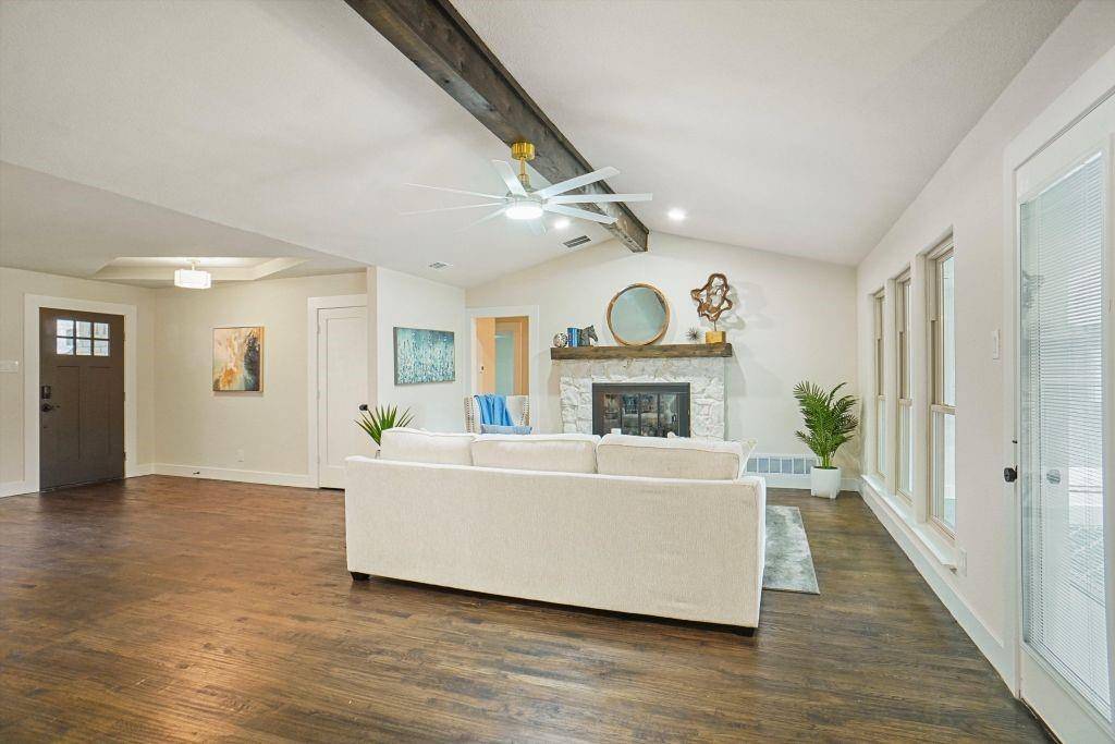 Dallas, TX 75243,9332 Loma Vista Drive