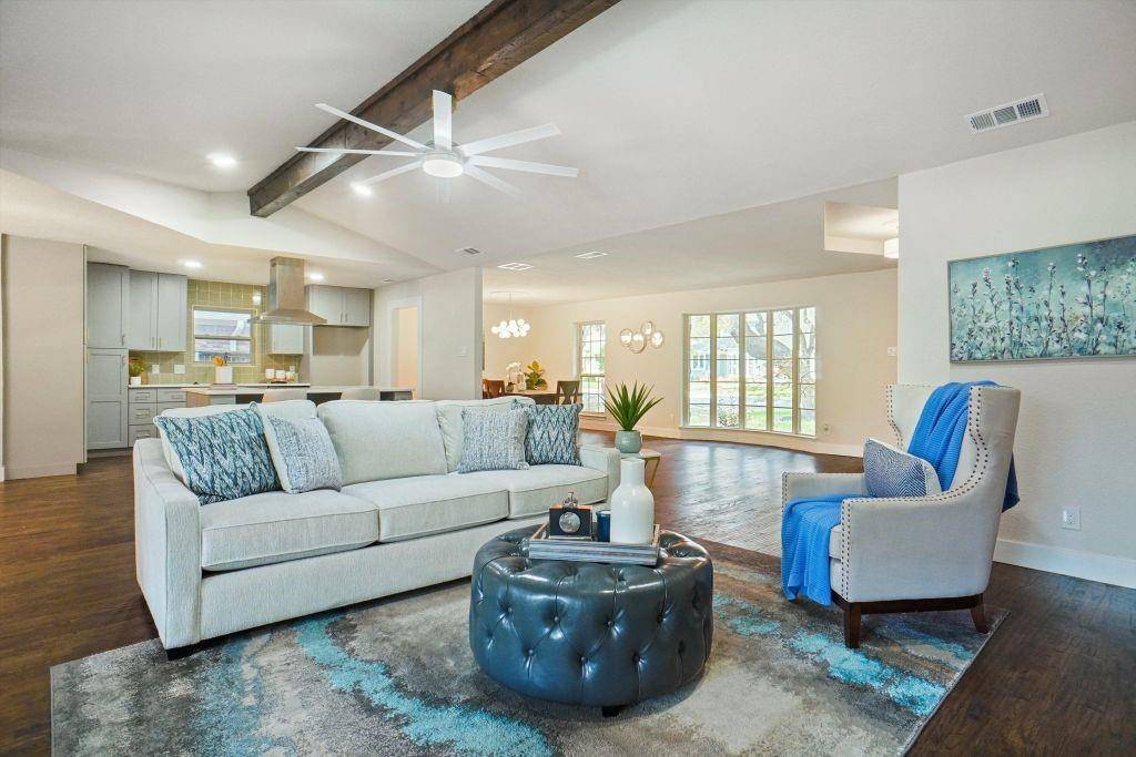 Dallas, TX 75243,9332 Loma Vista Drive