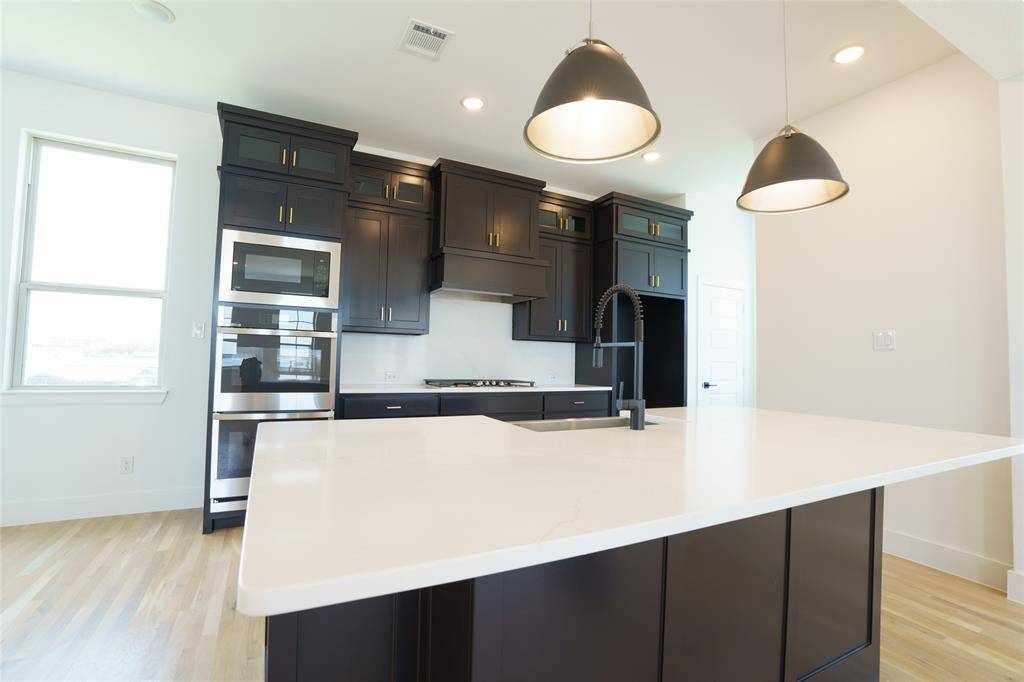 Rowlett, TX 75088,9311 Easy Street