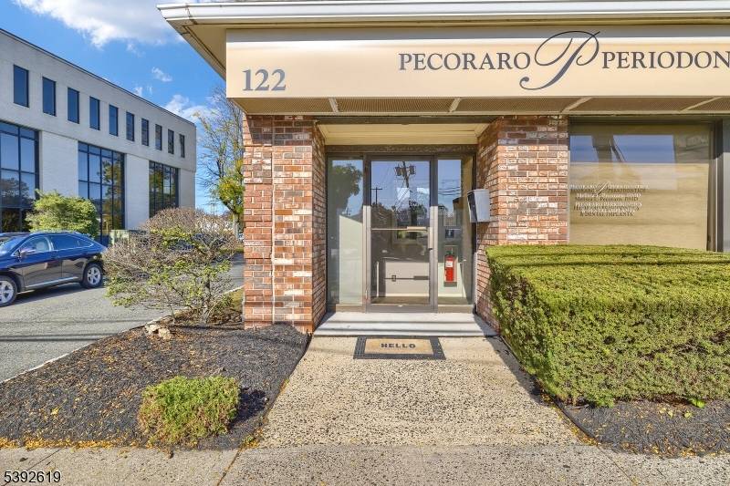 Clark Twp., NJ 07066,122 Central Ave