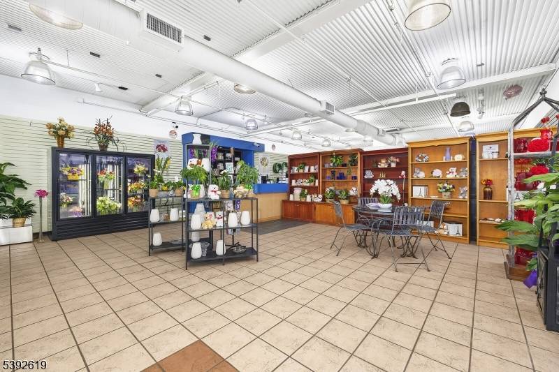 Clark Twp., NJ 07066,122 Central Ave