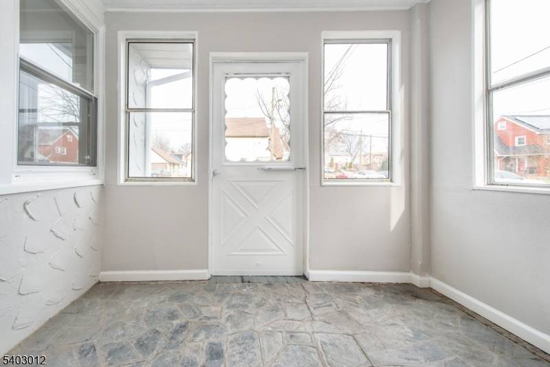 Teaneck Twp., NJ 07666,24 Argonne Ct